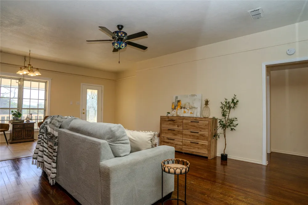 624 Alexander Road Stephenville, TX 76401