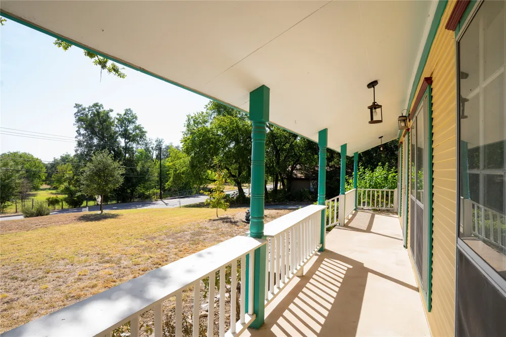 624 Alexander Road Stephenville, TX 76401