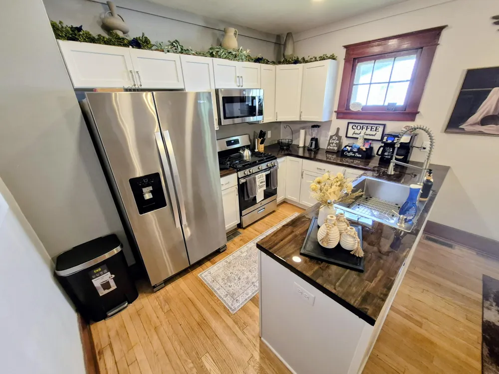 1211 Wayside Road Kalamazoo, MI 49048