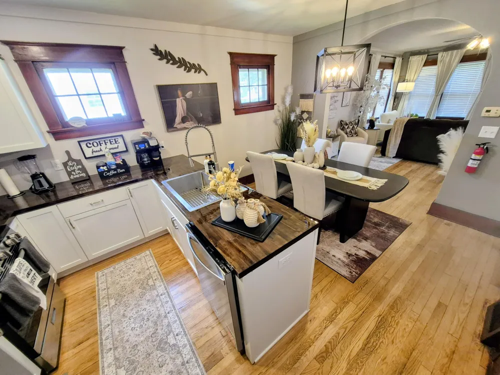 1211 Wayside Road Kalamazoo, MI 49048