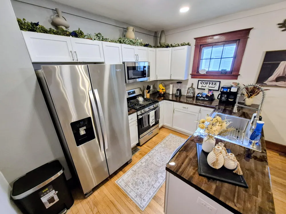1211 Wayside Road Kalamazoo, MI 49048