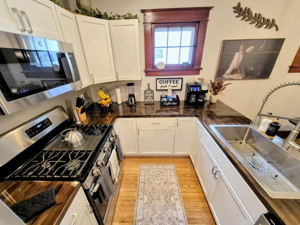 1211 Wayside Road Kalamazoo, MI 49048