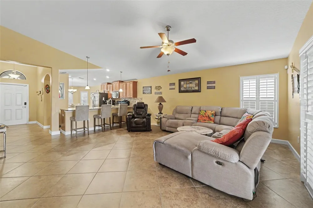 14219 STOCKWELL LANE Ruskin, FL 33573