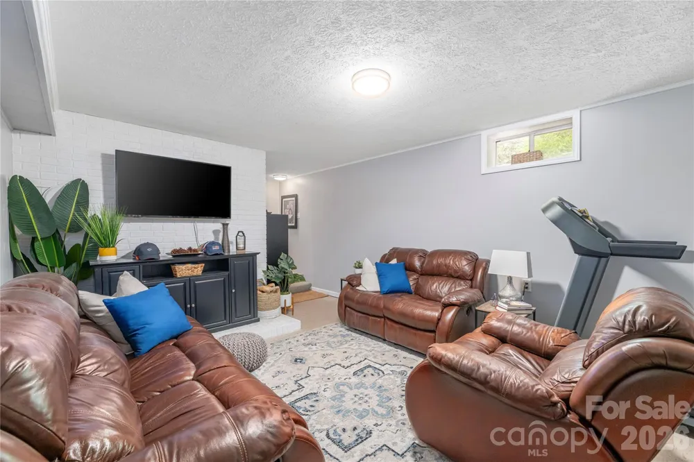 115 Hazelview Drive Waynesville, NC 28786