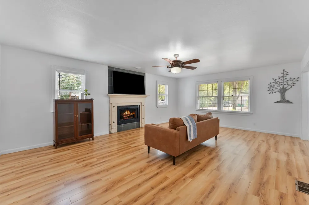 314 Houston Street Cedar Hill, TX 75104