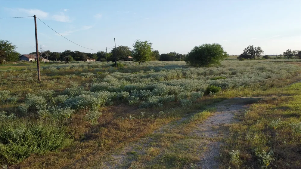 6447 Gander Slough Road Kingsbury, TX 78638