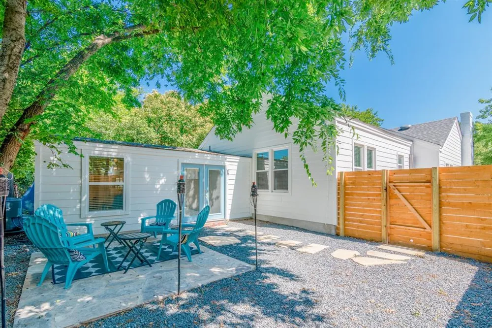1003 E 39th Street Austin, TX 78751
