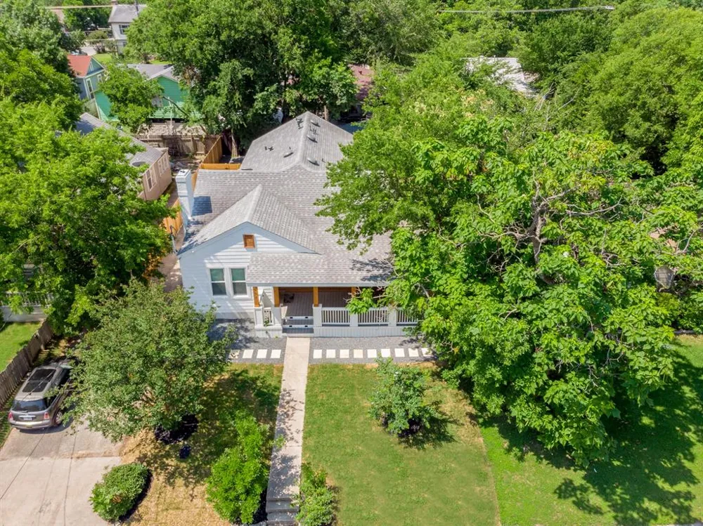 1003 E 39th Street Austin, TX 78751