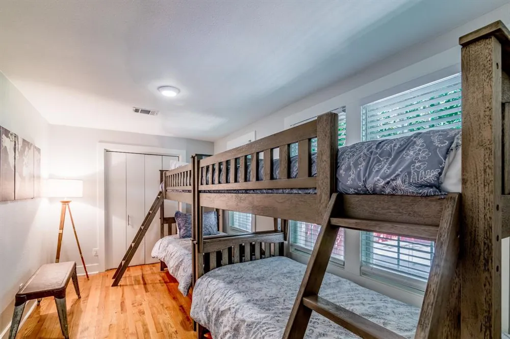 1003 E 39th Street Austin, TX 78751