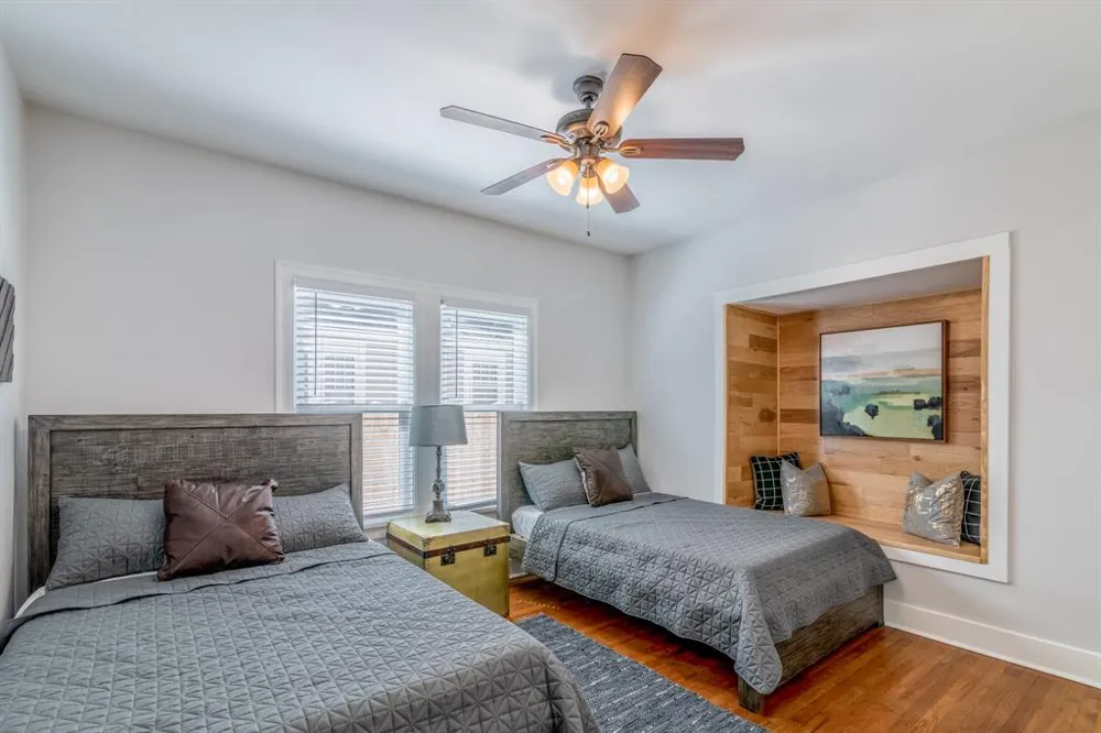 1003 E 39th Street Austin, TX 78751