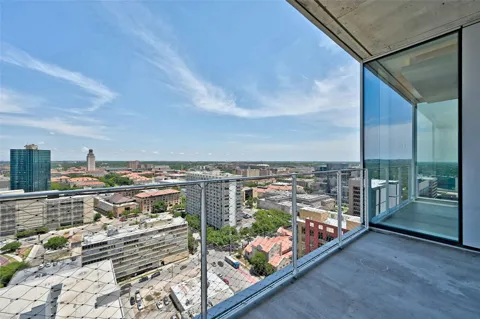 313 W 17th Street #2101