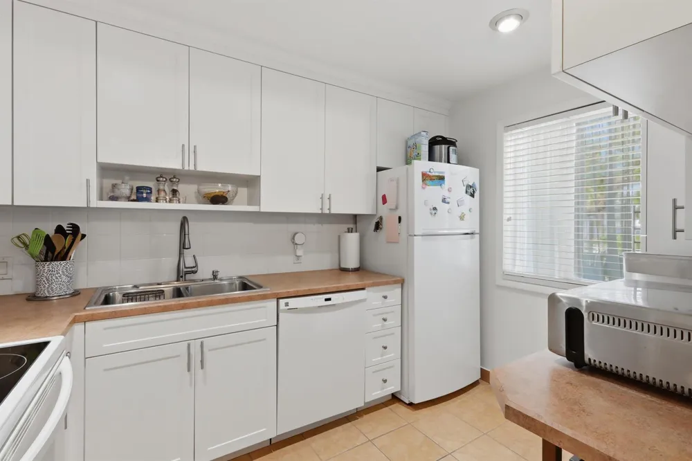 4489 Luxemburg Court #202 Lake Worth, FL 33467