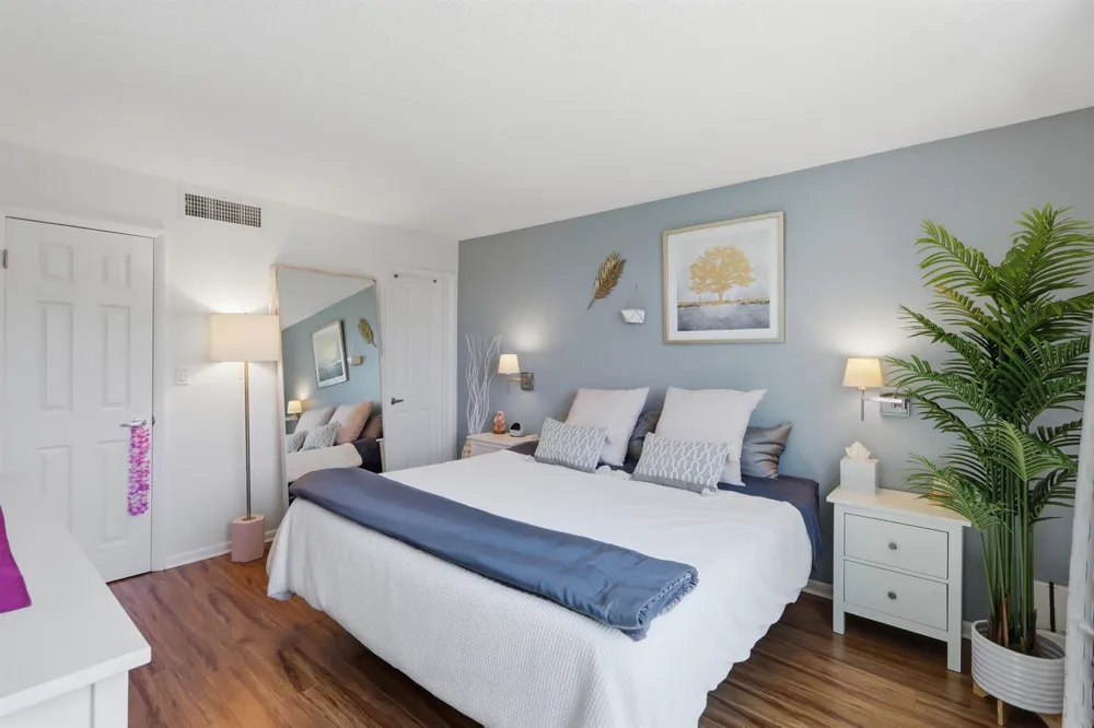 4489 Luxemburg Court #202 Lake Worth, FL 33467