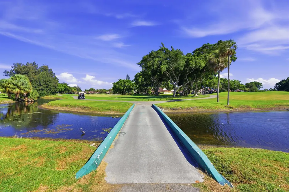 4489 Luxemburg Court #202 Lake Worth, FL 33467