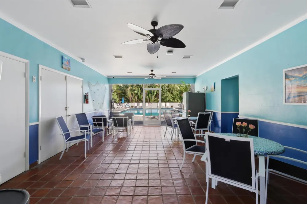 4489 Luxemburg Court #202 Lake Worth, FL 33467