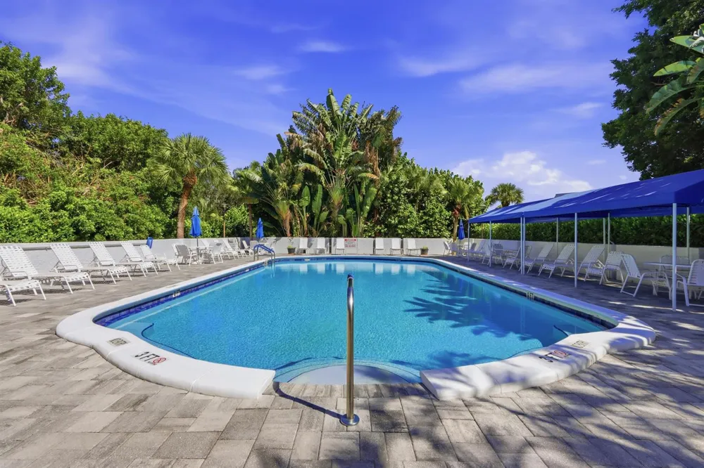 4489 Luxemburg Court #202 Lake Worth, FL 33467