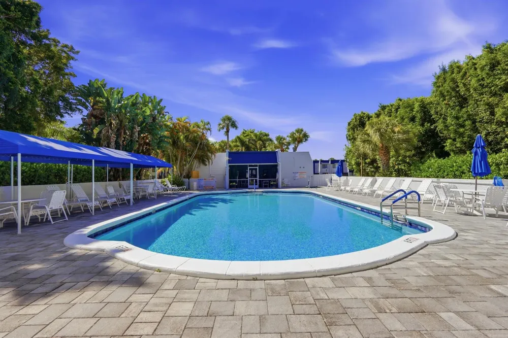 4489 Luxemburg Court #202 Lake Worth, FL 33467