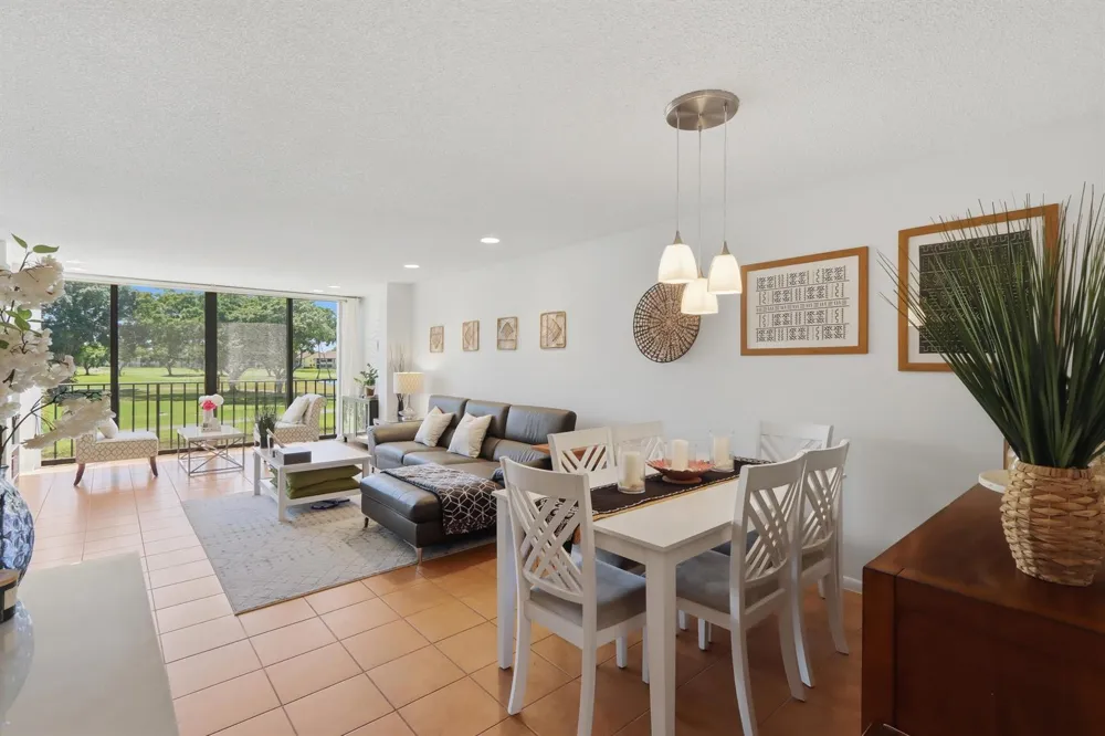 4489 Luxemburg Court #202 Lake Worth, FL 33467