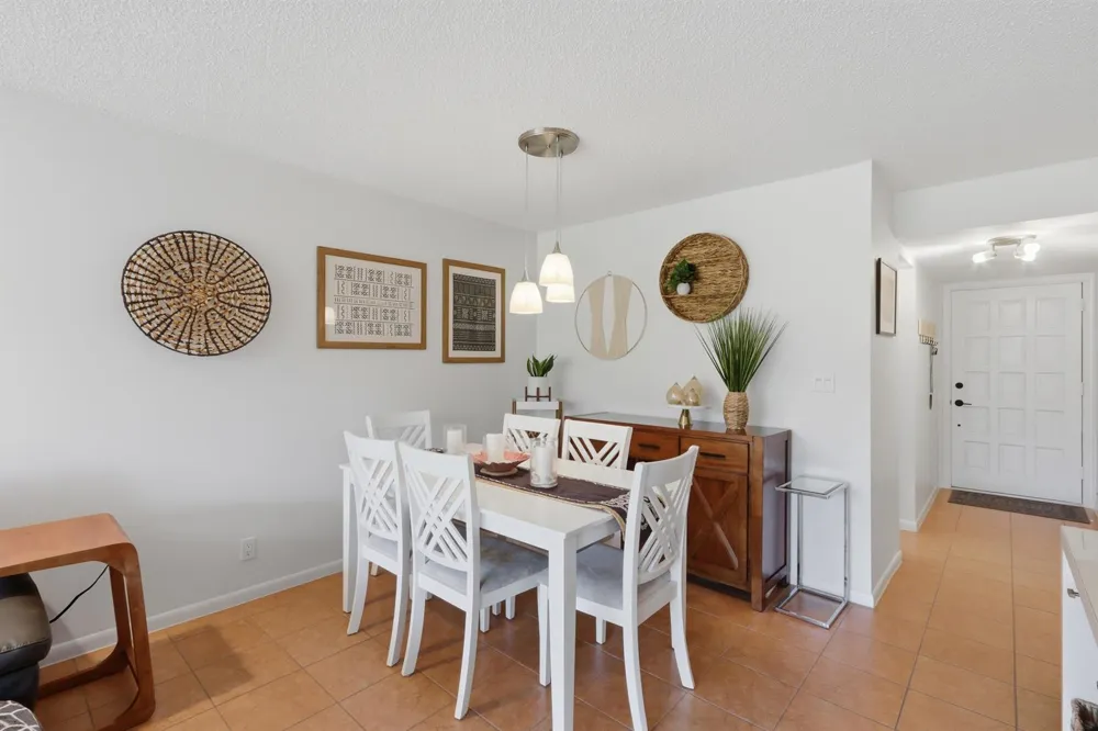 4489 Luxemburg Court #202 Lake Worth, FL 33467