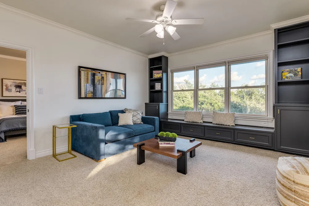 813 Moonlight Bay Drive Spicewood, TX 78669