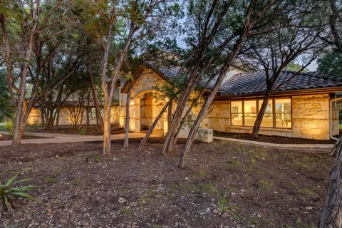 813 Moonlight Bay Drive