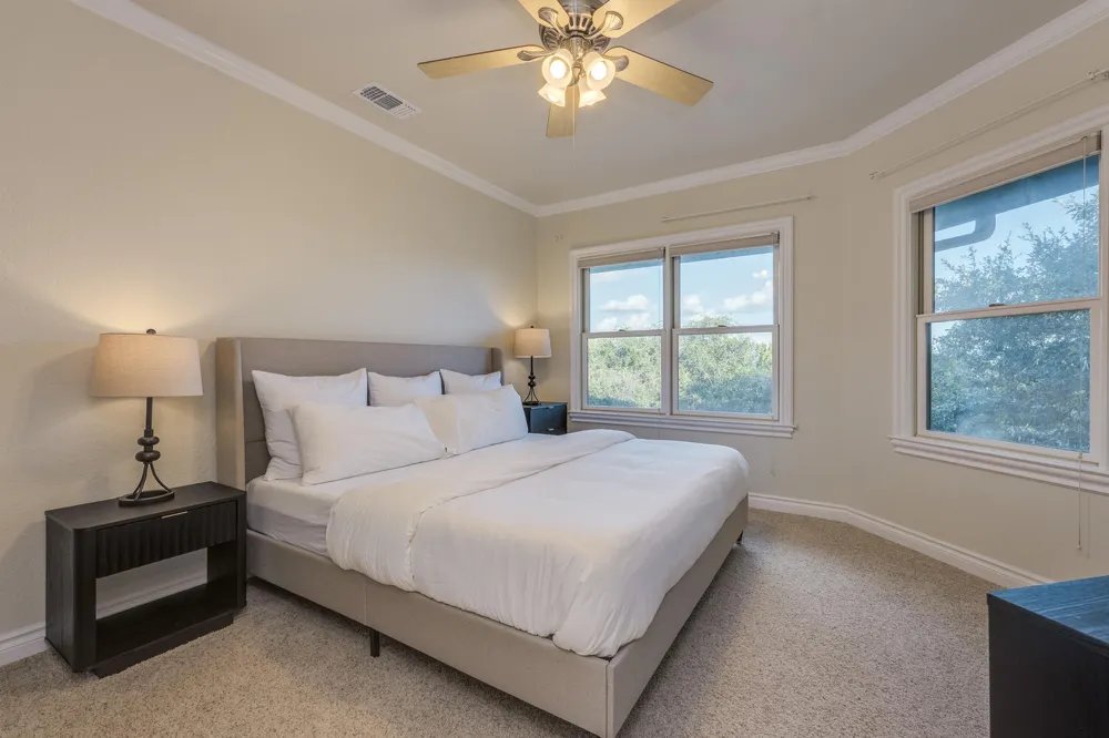 813 Moonlight Bay Drive Spicewood, TX 78669