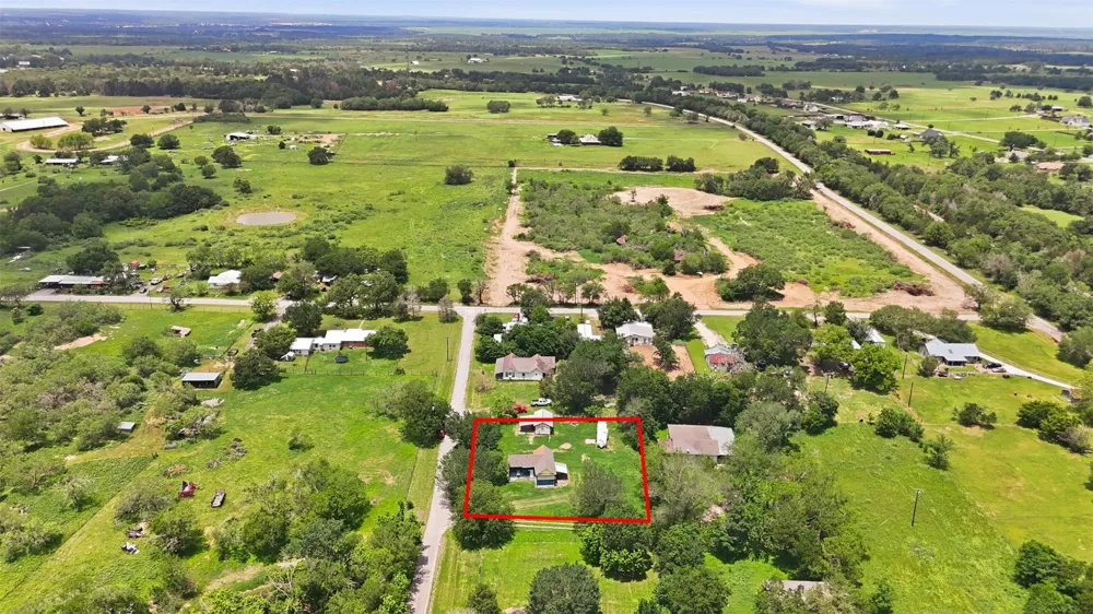 148 Brenham Street McDade, TX 78650