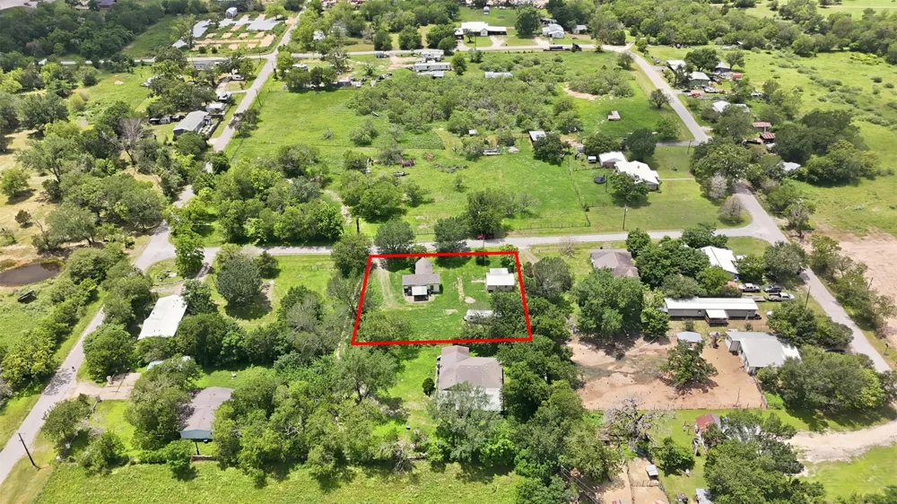 148 Brenham Street McDade, TX 78650