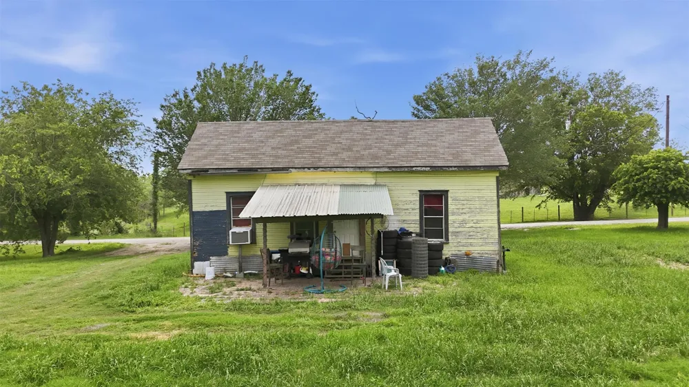 148 Brenham Street McDade, TX 78650