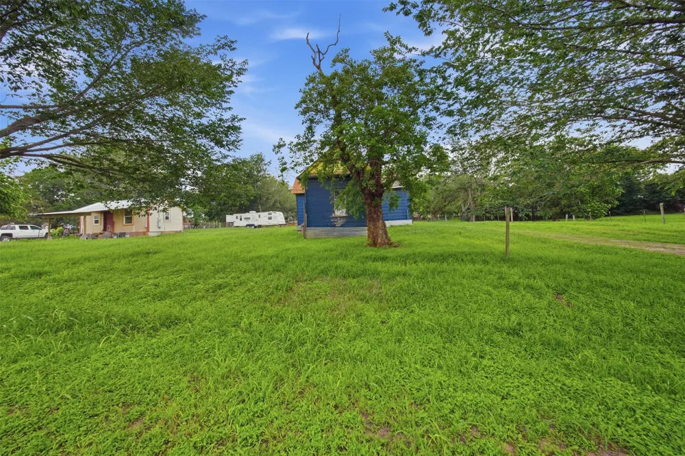 148 Brenham Street McDade, TX 78650