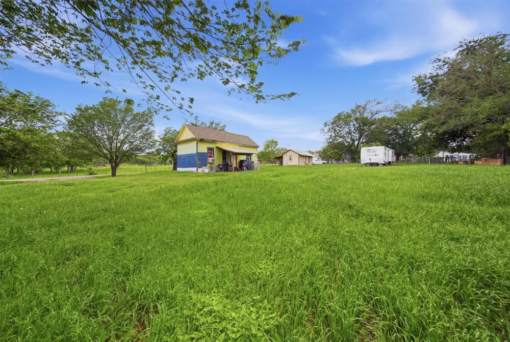 148 Brenham Street McDade, TX 78650