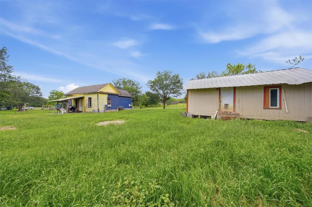 148 Brenham Street McDade, TX 78650
