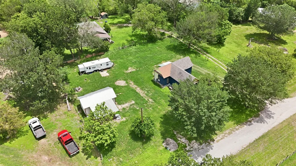 148 Brenham Street McDade, TX 78650
