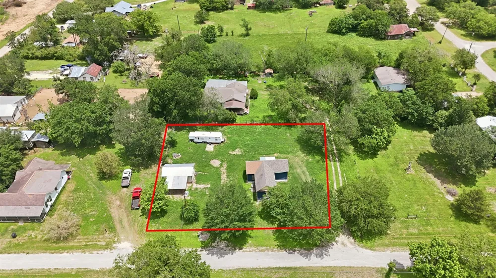 148 Brenham Street McDade, TX 78650