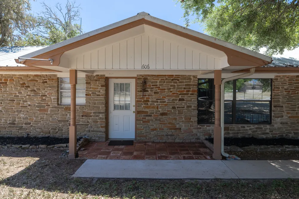 606 Cedar Drive Buchanan Dam, TX 78609