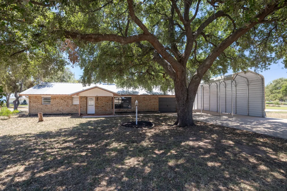 606 Cedar Drive Buchanan Dam, TX 78609