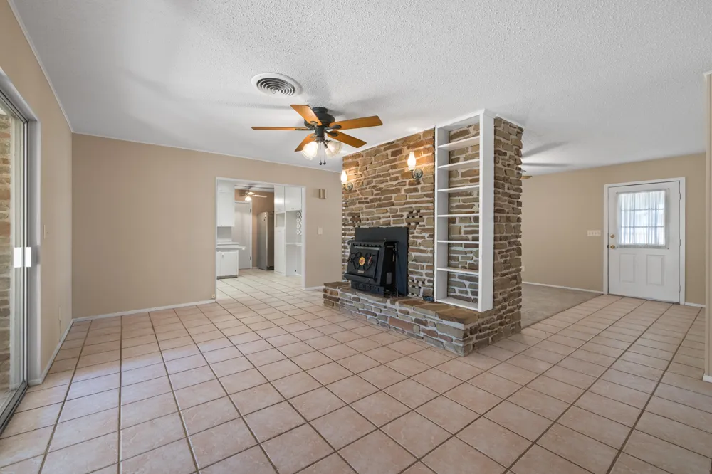 606 Cedar Drive Buchanan Dam, TX 78609