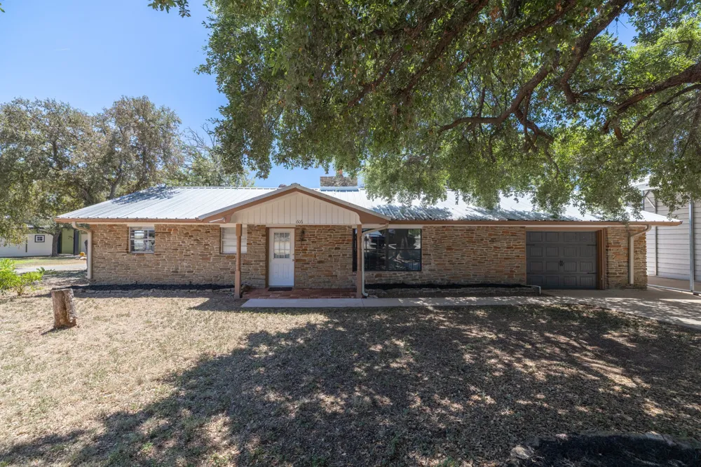 606 Cedar Drive Buchanan Dam, TX 78609