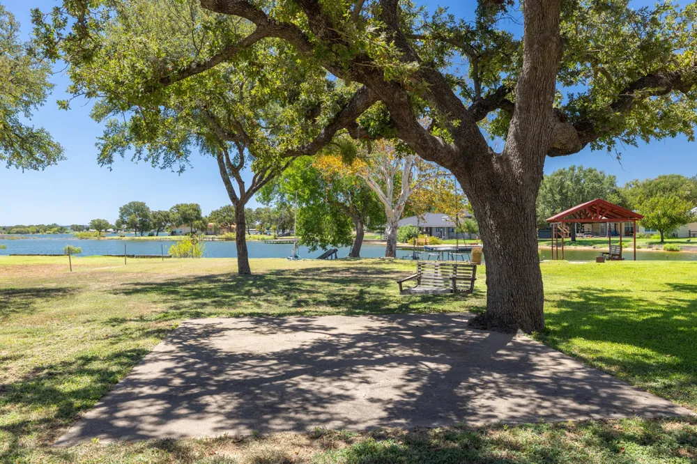 606 Cedar Drive Buchanan Dam, TX 78609