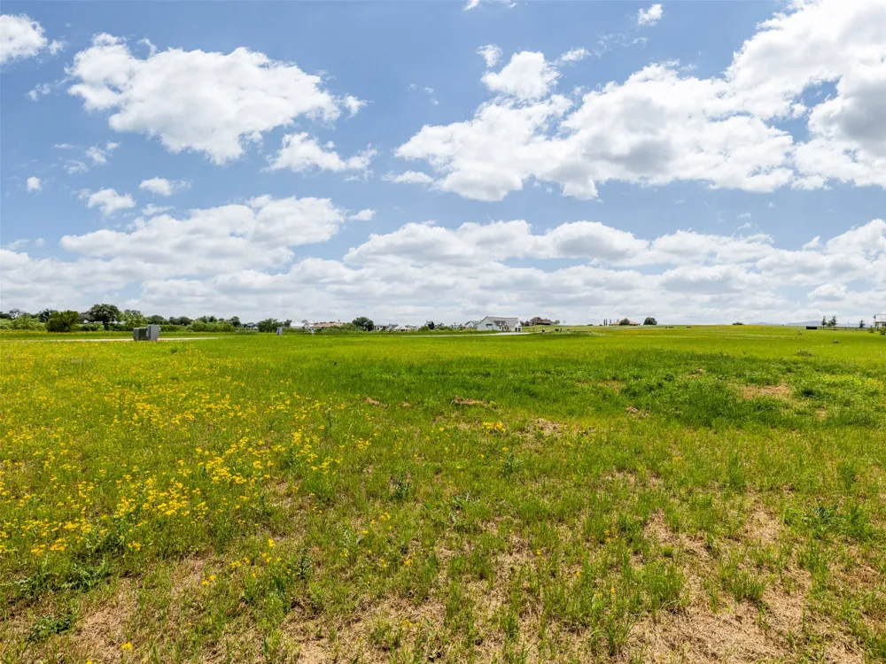 9048 Sandia Loop Kingsland, TX 78639