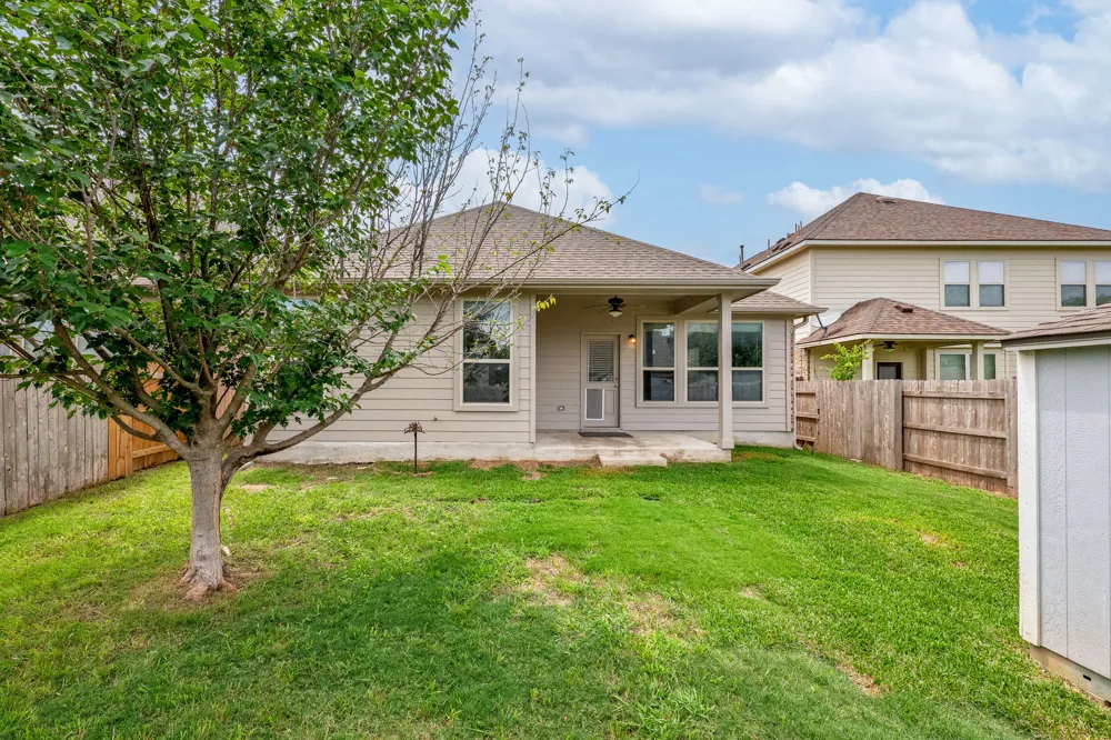 2701 Auburn Chestnut Lane Pflugerville, TX 78660