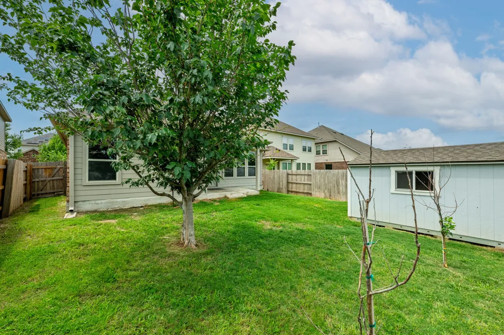 2701 Auburn Chestnut Lane Pflugerville, TX 78660