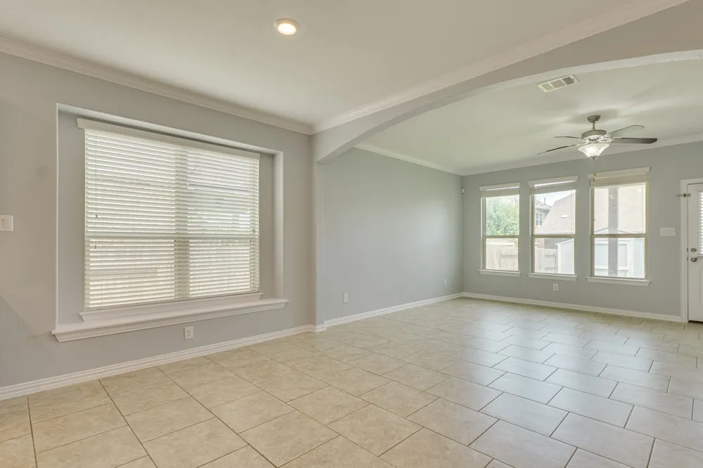 2701 Auburn Chestnut Lane Pflugerville, TX 78660
