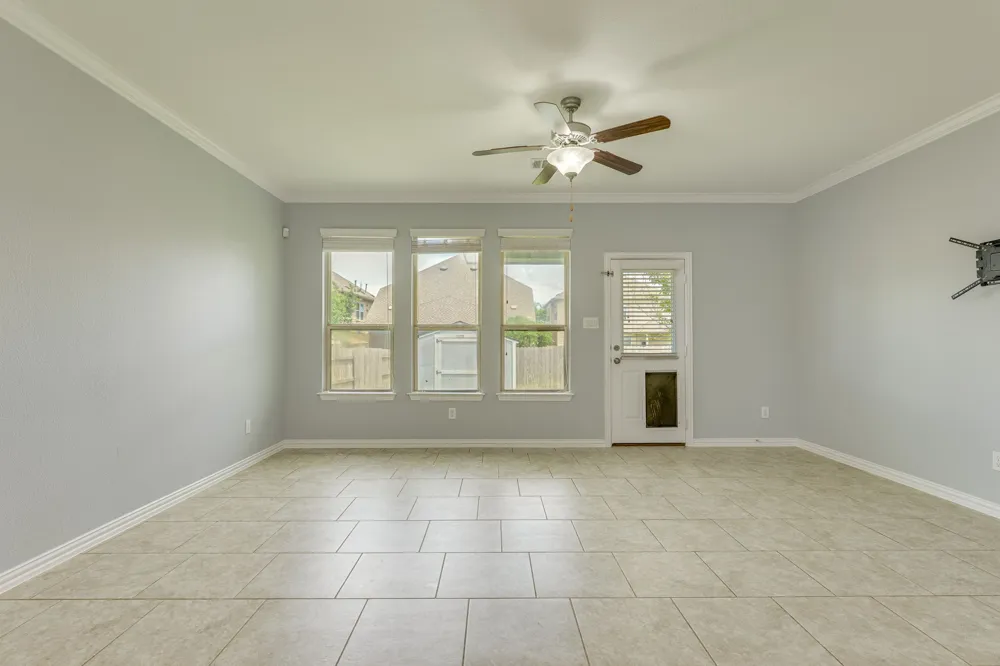 2701 Auburn Chestnut Lane Pflugerville, TX 78660