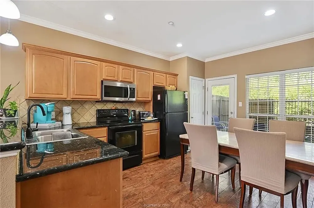 305 Holleman Drive E #1406 College Station, TX 77840