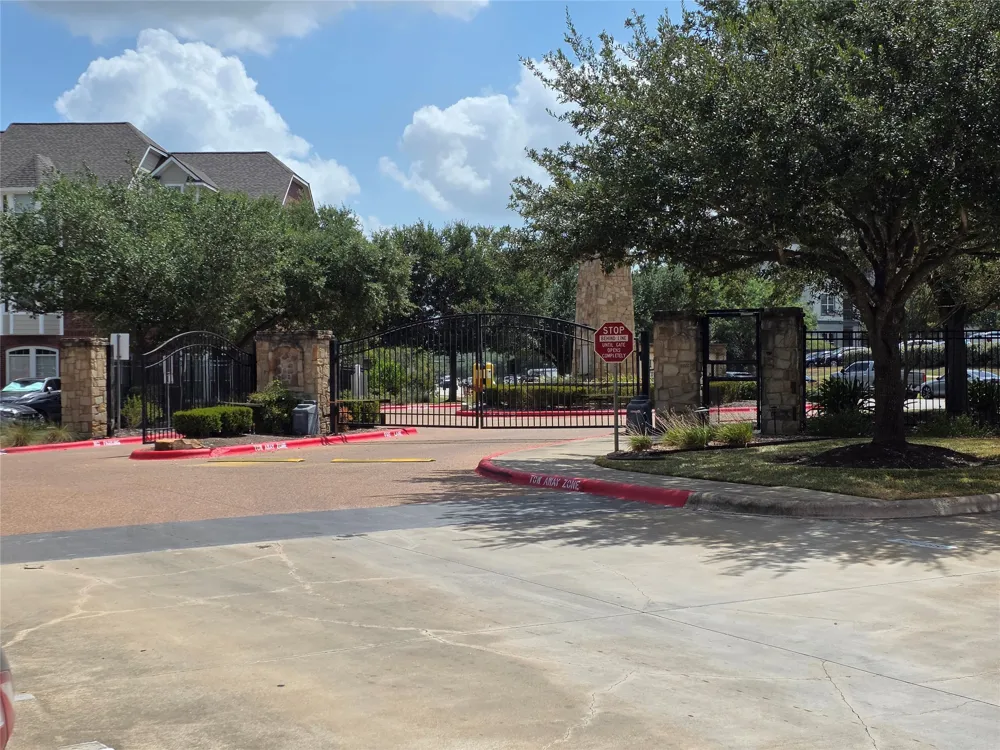 305 Holleman Drive E #1406 College Station, TX 77840