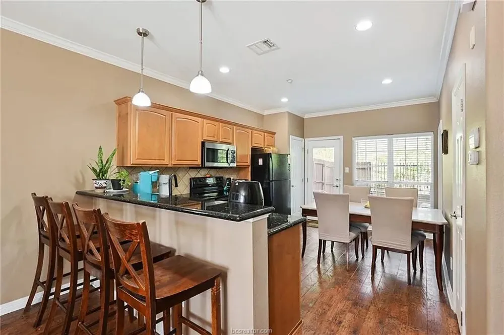 305 Holleman Drive E #1406 College Station, TX 77840