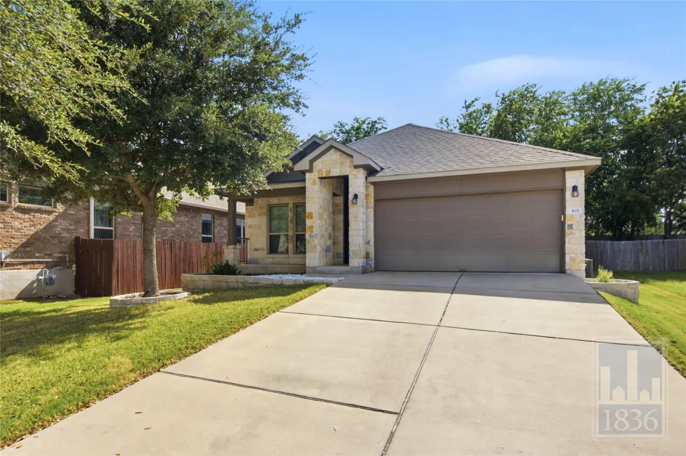 821 Schefer Street Leander, TX 78641