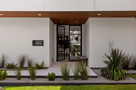 3007 Locke Lane