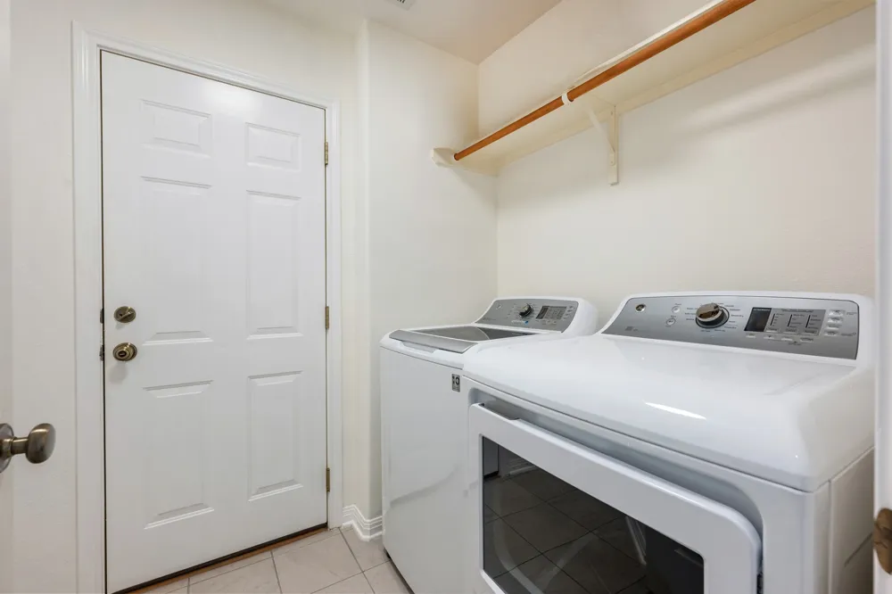10114 Janet Loop Dripping Springs, TX 78620